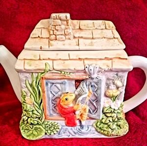 RARE handpainted Beatrix Potter 'Wind in the Willows' Musical Teapot 1994